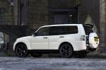 Mitsubishi Shogun Black 2012 года (UK)